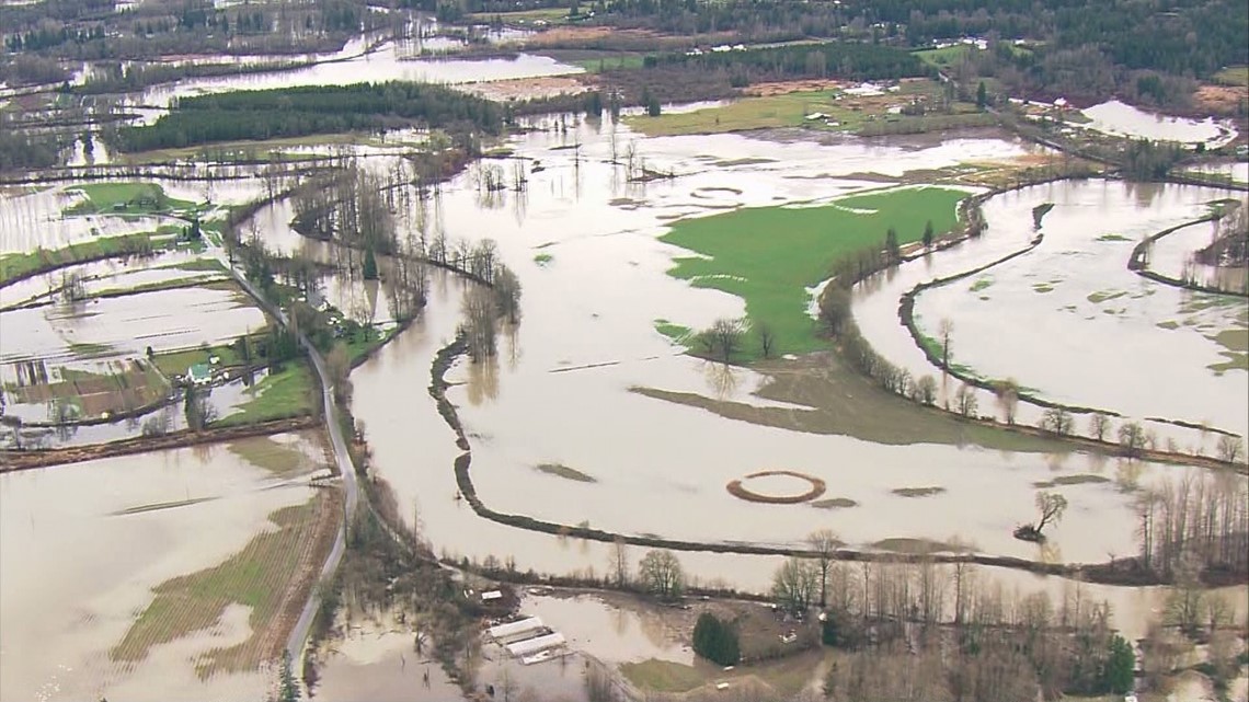 Floodwaters receding in western Washington, mudslide threat still a