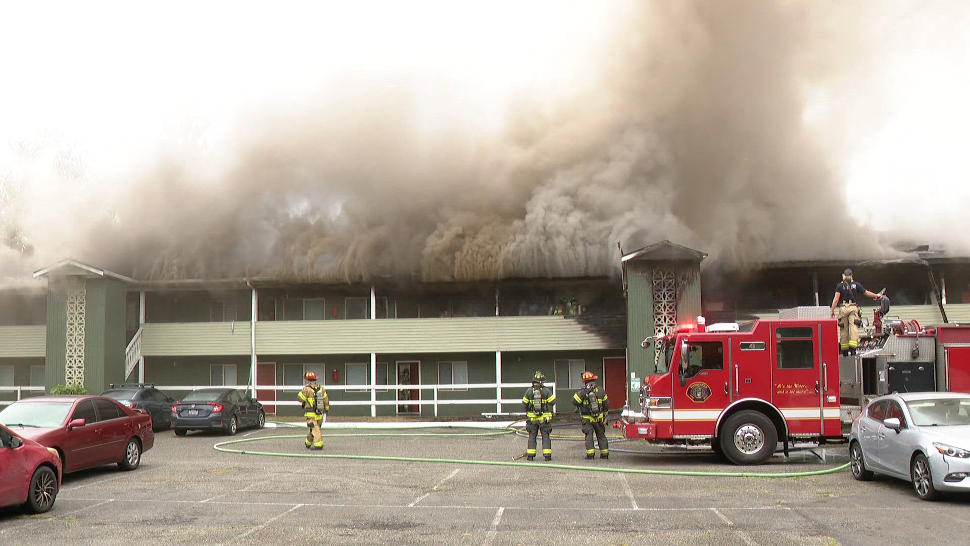 Tales of destruction, heroism in Tumwater apartment fire