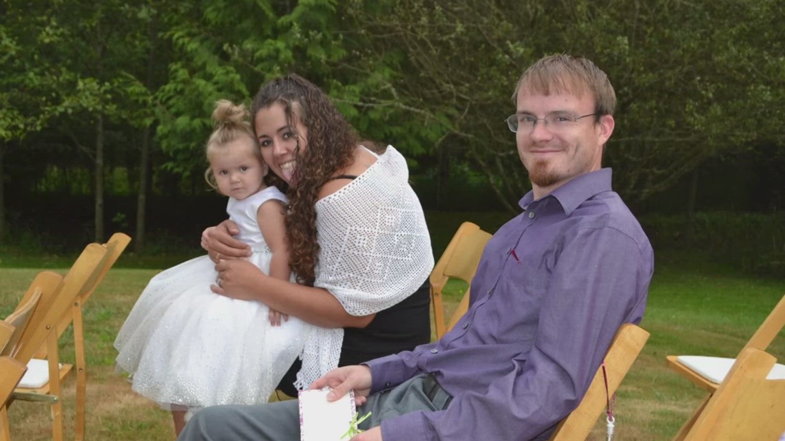 Family files negligence, wrongful death complaint after woman dies waiting hours in Everett ER - Vimarsana News