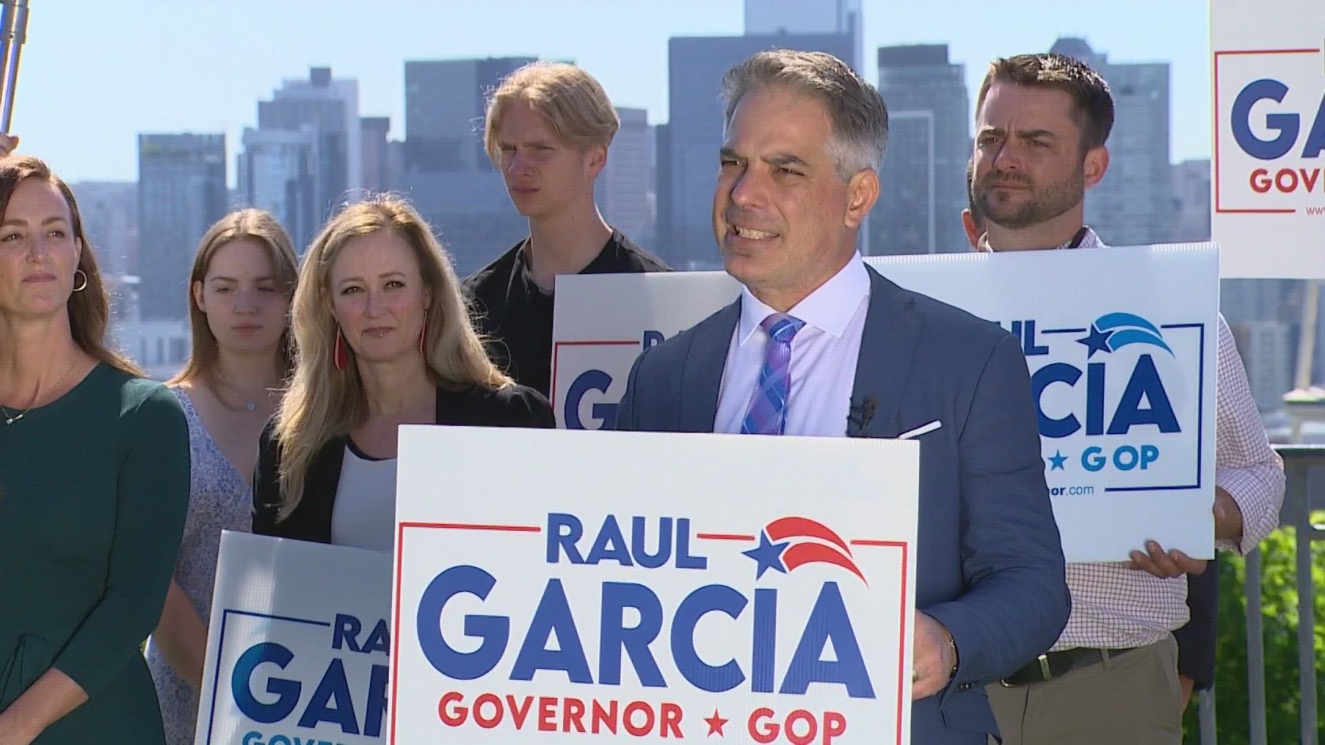 Raul Garcia became one of the first Republicans to announce a campaign for Washington governor on Friday.