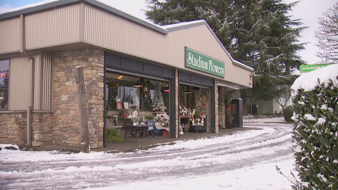 Lynnwood businesses impacted by icy roadways