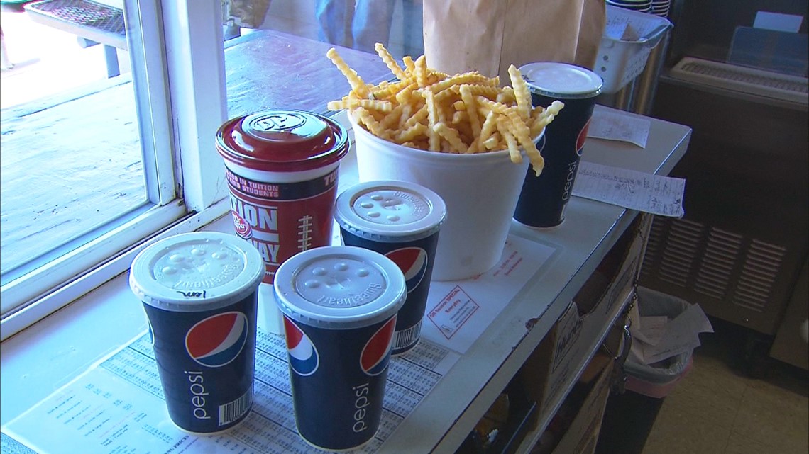 Grab a bucket of fries with your burger at this Chelan drive-in - Vimarsana News