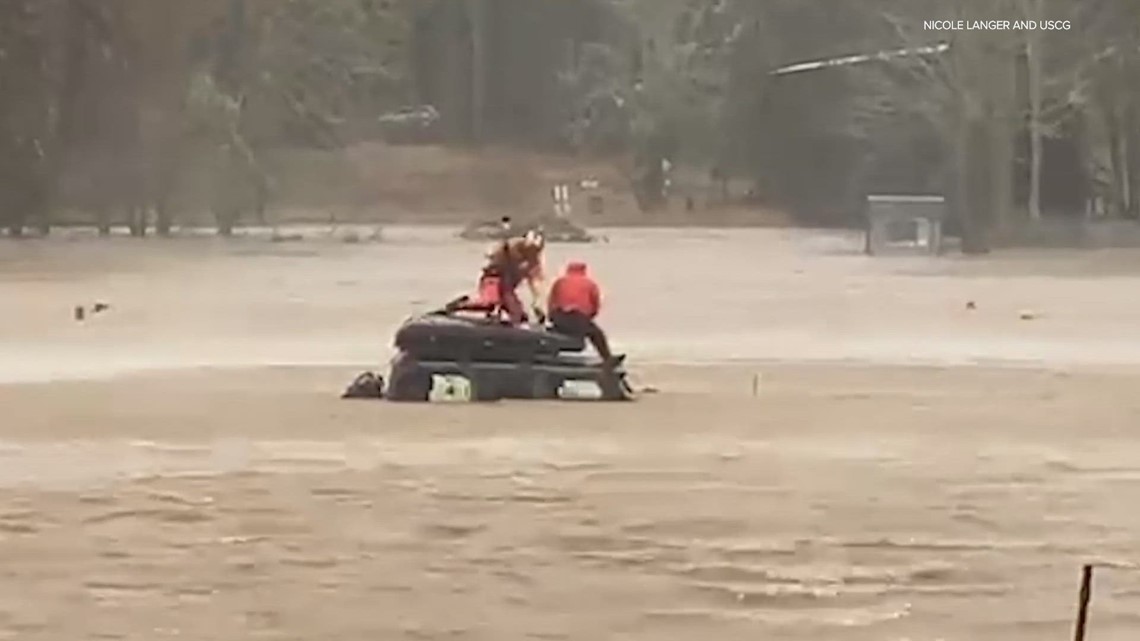 5 people trapped near Grays River in Washington due to flood, rescued ...