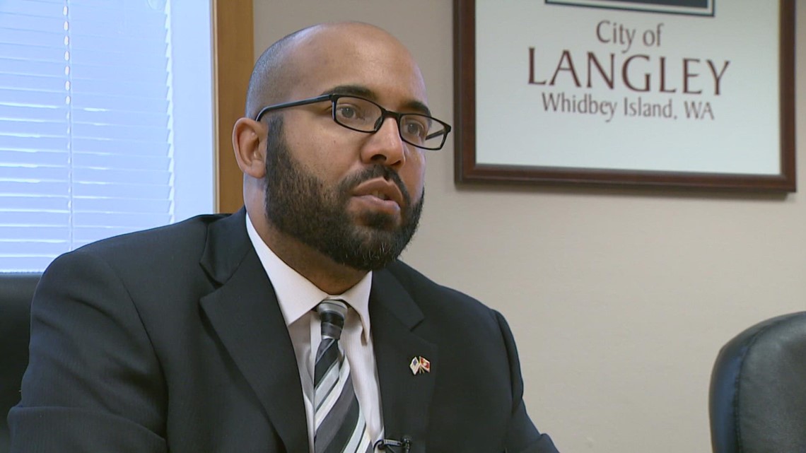 Langley swears in first Black police chief | king5.com