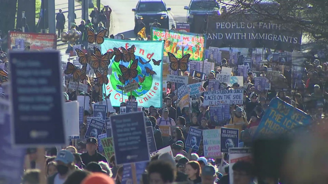 Seattle continues 43 - year Martin Luther King Jr . Day tradition with rally , march