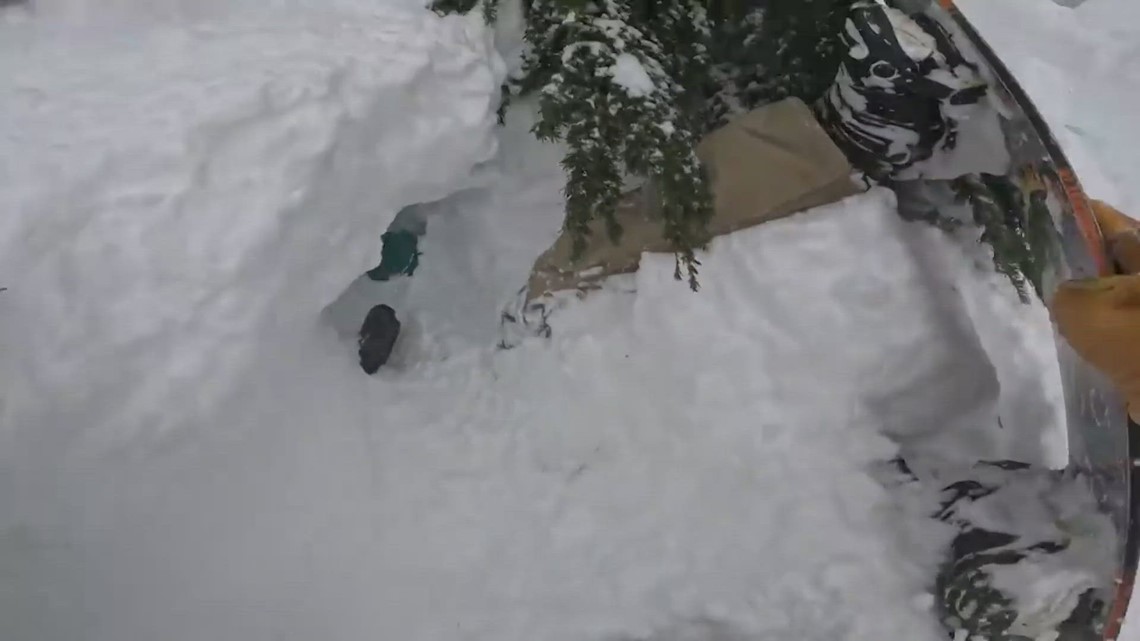 Skier rescues snowboarder buried in snow on Mt. Baker: Caught on camera