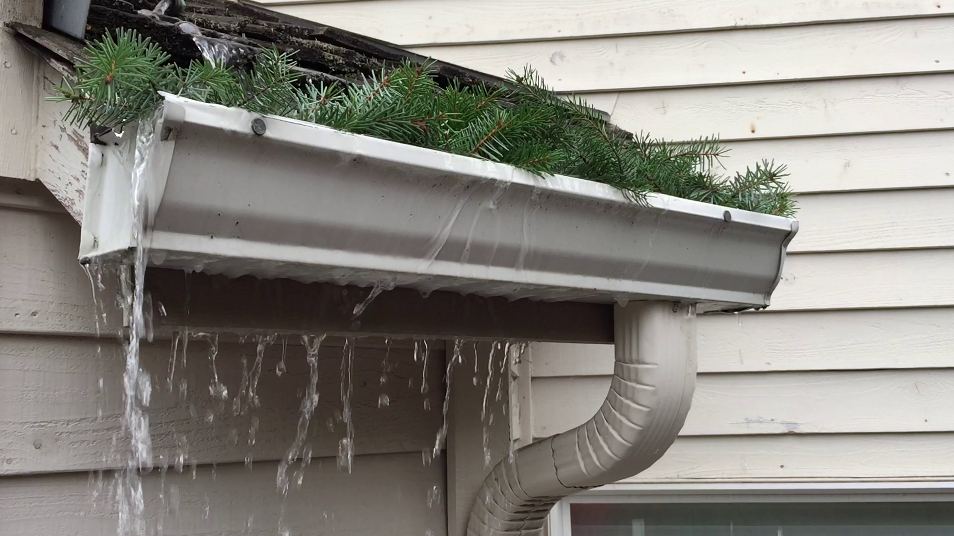 "How can I tell if my gutter problems are *that* bad?" Here's the signs all homeowners should look for and what to do about it. Sponsored by Pine Block.