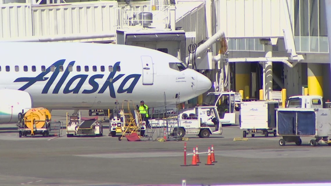 Alaska Airlines pilots, management reach tentative agreement after 3