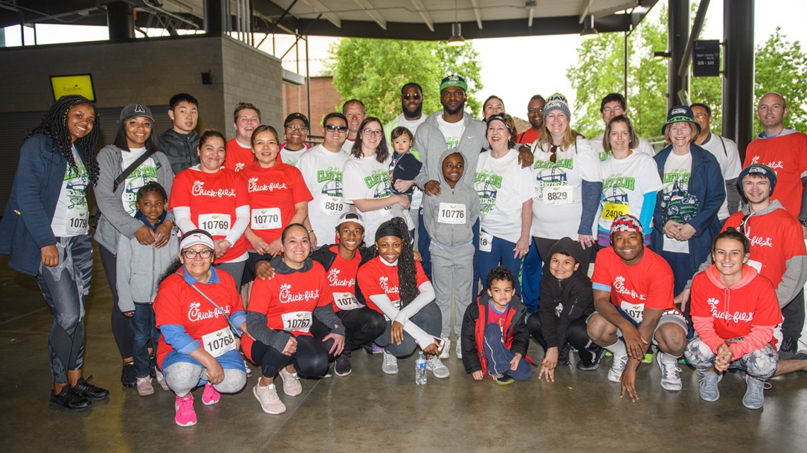 Hop on your bike and join former Seahawk Cliff Avril's 'Beat the Bridge