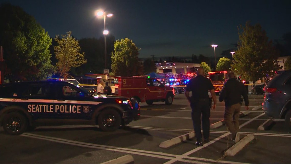 'Too many guns in the wrong hands' 5 people shot outside Rainier Beach Safeway