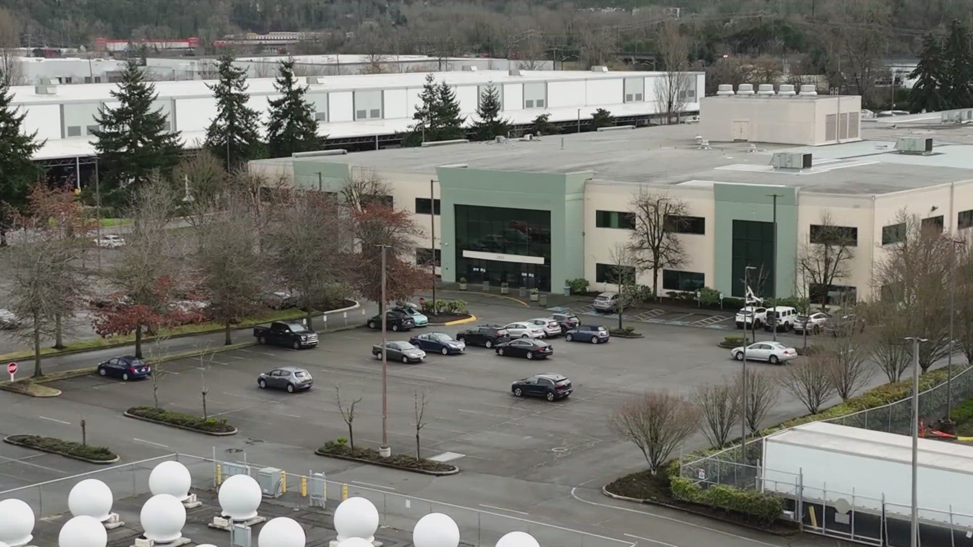 ICE 입주설에 들끓는 민심…투퀼라 ‘6개월 금지’ 연장 기로