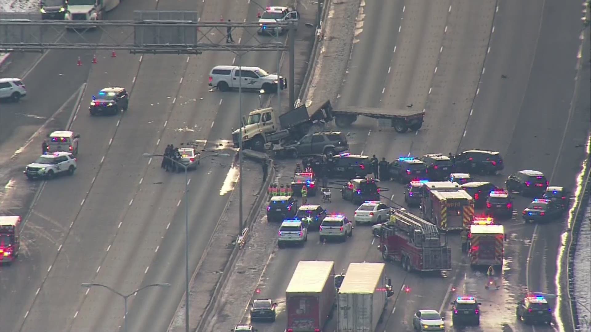 Freeway standoff causes big traffic delays in Lakewood