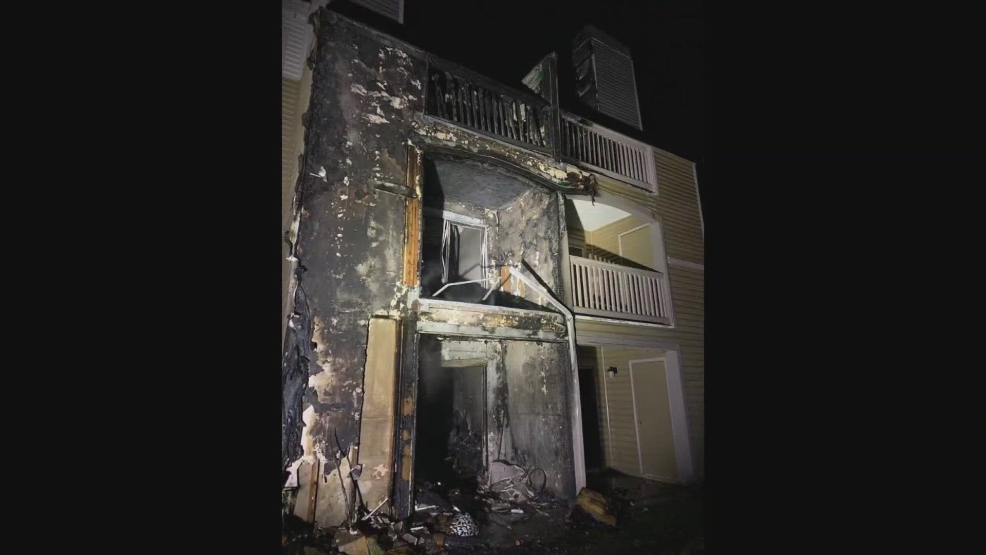 A fire broke out at the Harbor Pointe apartments in Mukilteo early Friday morning