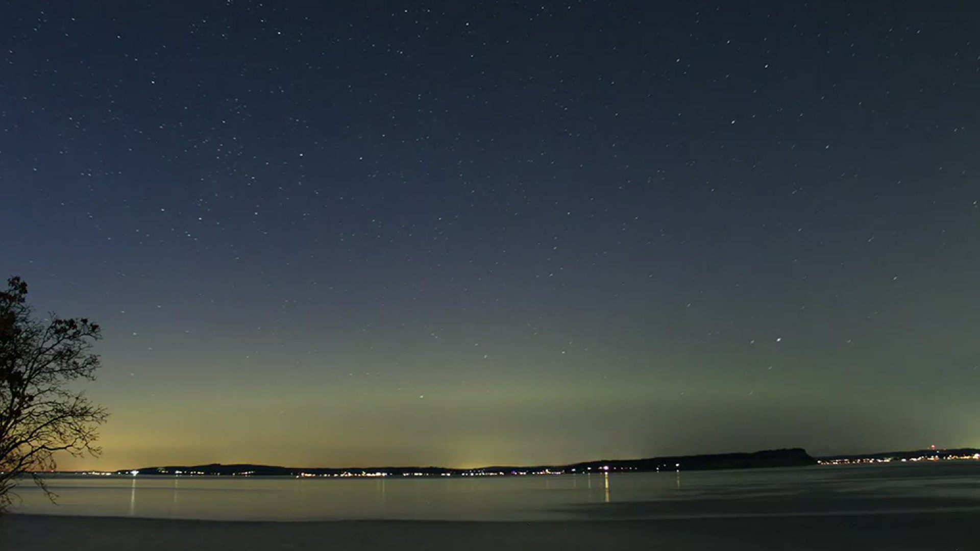 People around western Washington caught a glimpse of the Northern Lights Friday night as they shined in the night sky. Video submitted from Greg Johnson.