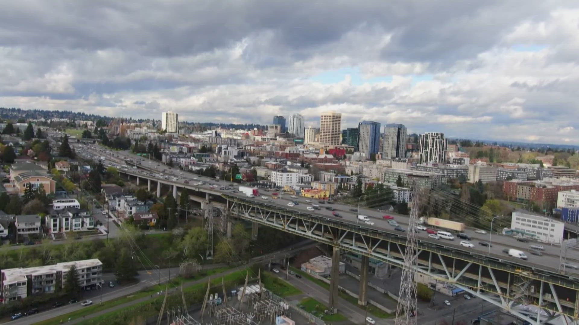 Crews shut down a major stretch of Interstate 5 in Seattle, closing northbound lanes from I-90 to Northeast 45th Street to remove a work zone.