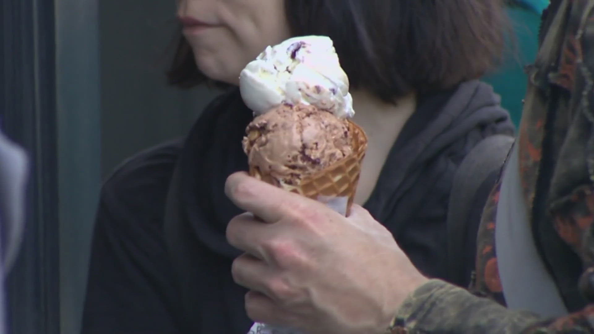 The newest location is the popular ice cream shop's 10th location in western Washington. 