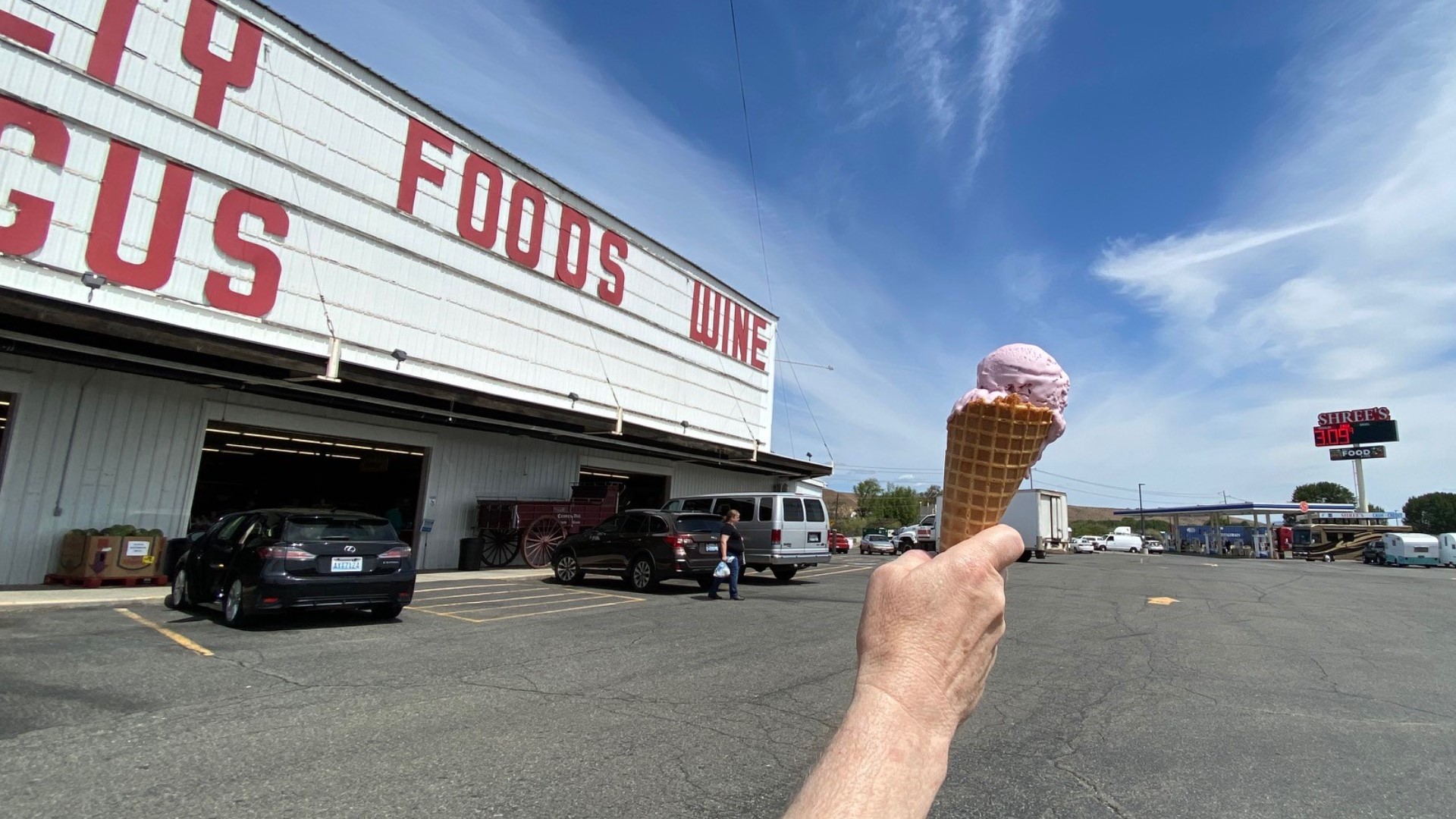 Thorp Fruit & Antique Mall is one of Washington's most popular pit stops - Fuel Up