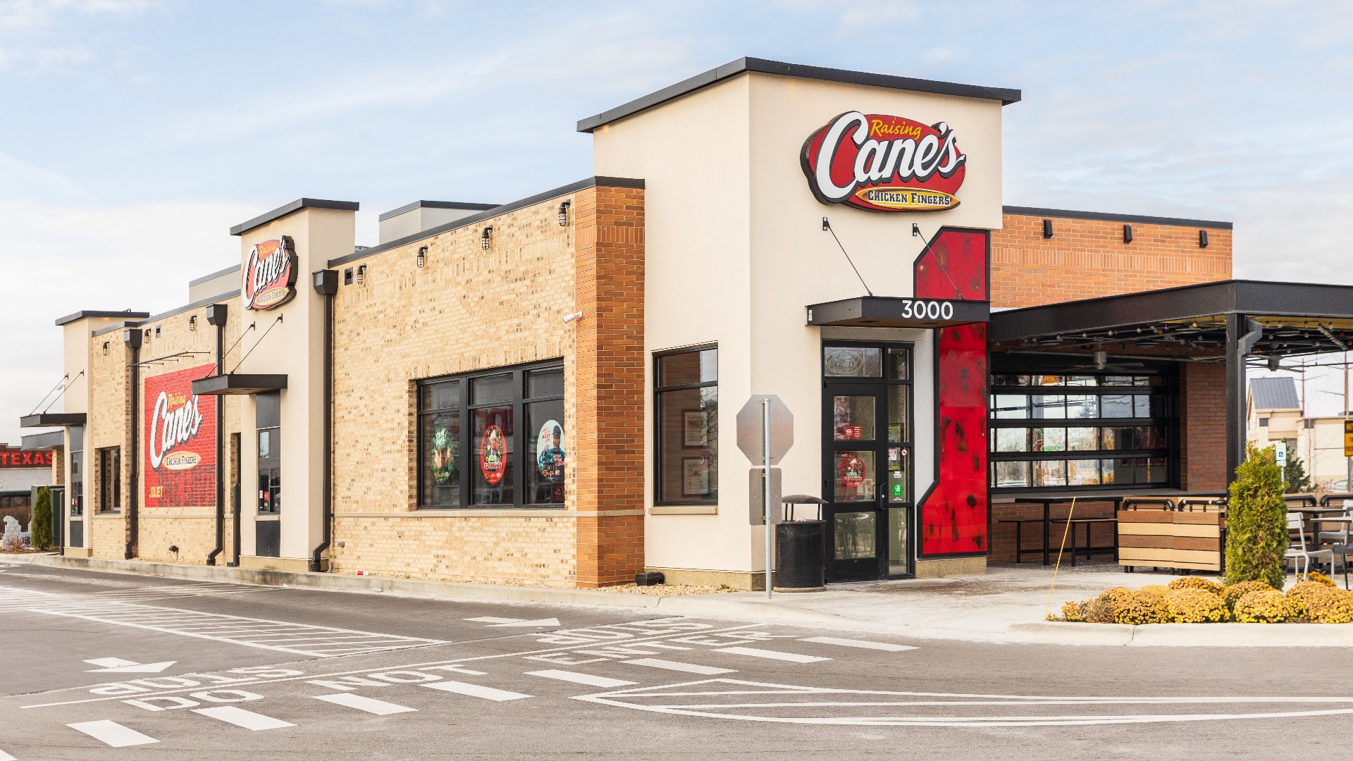 Raising Cane's plans second Seattle-area location