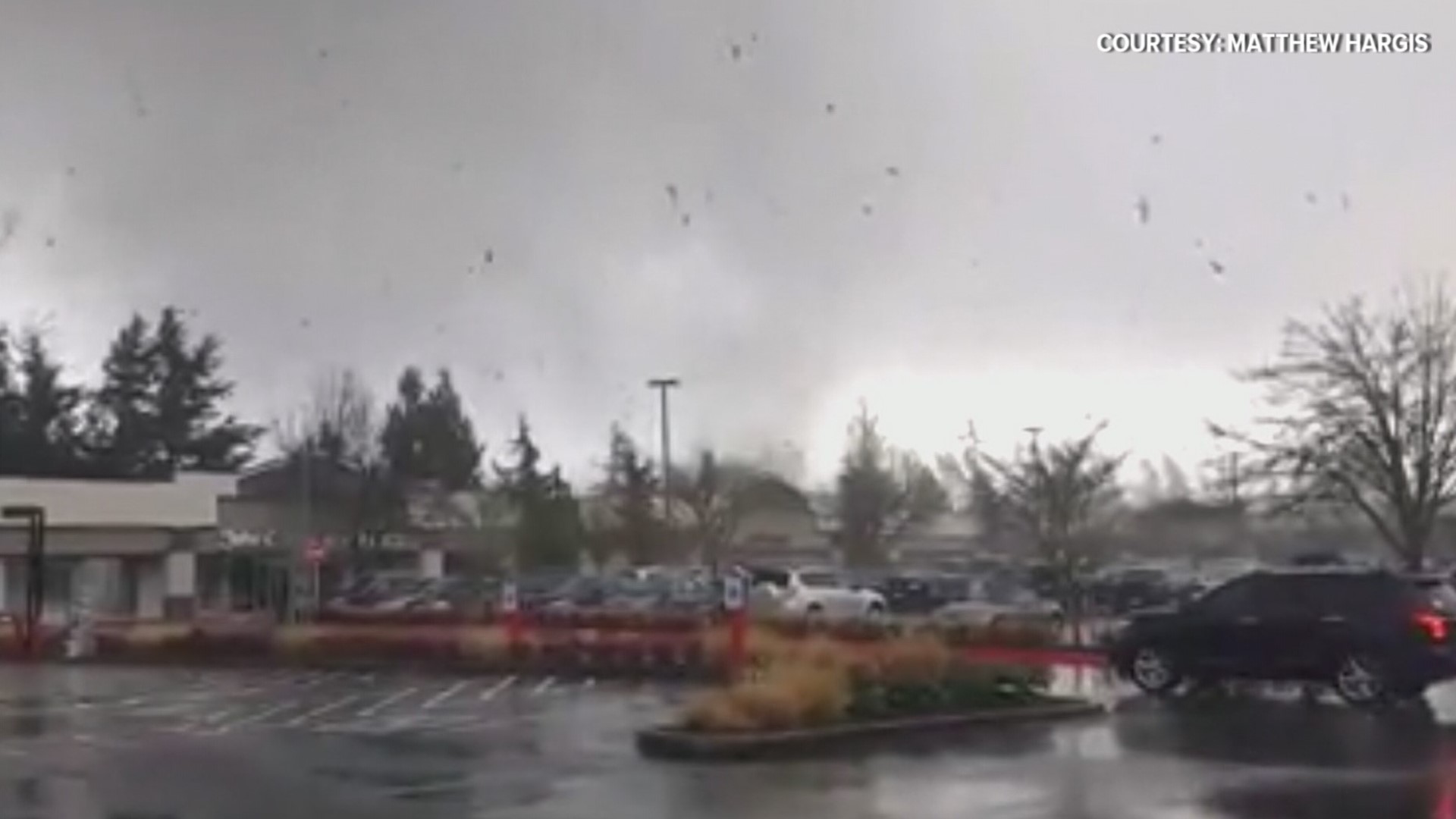 KING 5 Meteorologist Ben Dery takes a look at how tornadoes are formed and what conditions are necessary.