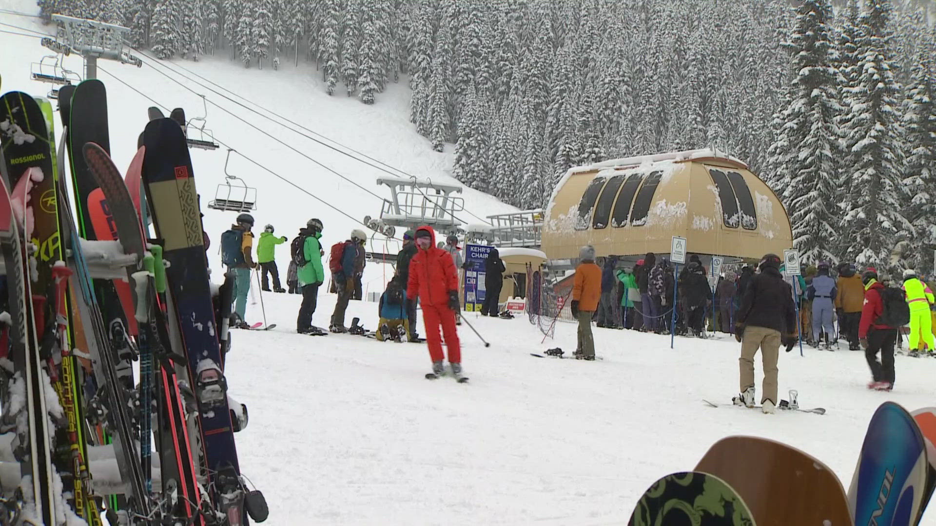 스티븐스 패스서 70대 남성 스키 사고로 사망…깊은 눈 속 추락