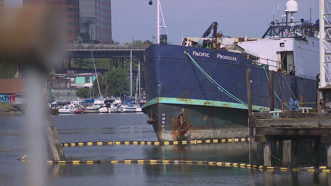 Community complaints grow over problematic fishing vessel in Tacoma's Foss Waterway - Vimarsana News