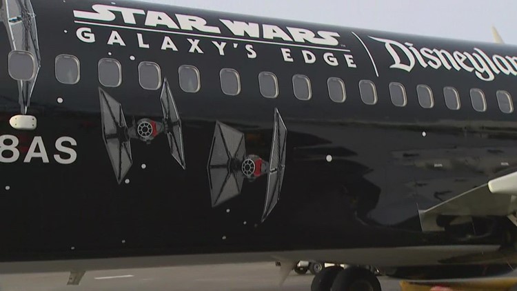 Alaska Airlines unveils their new Star Wars-themed aircraft