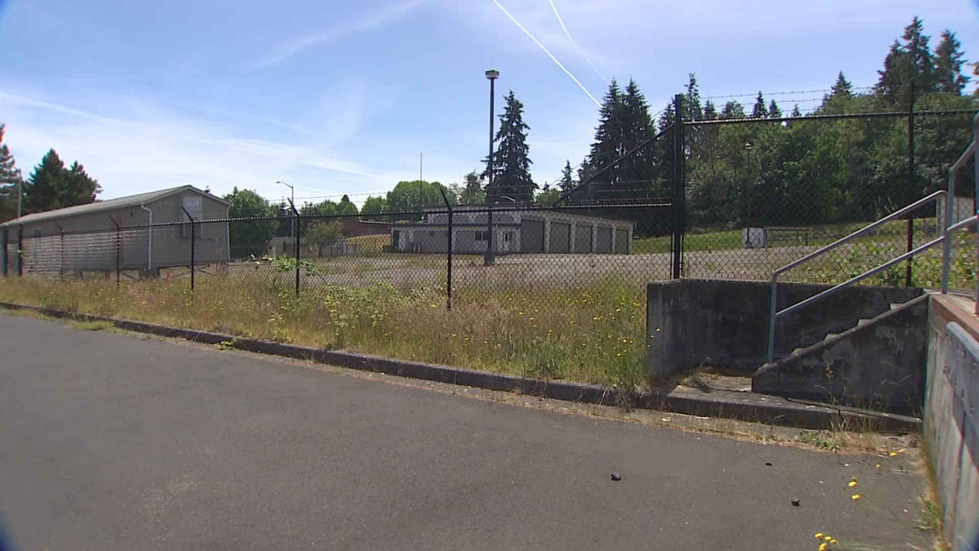 Seattle City Council is moving forward with plans to develop Fort Lawton into an affordable housing complex with parks and recreational space. The Committee on Housing, Health, Energy & Workers’ Rights unanimously passed the legislation Thursday, and the full council is expected to vote on it during its Monday meeting. KING 5's Amy Moreno reports.