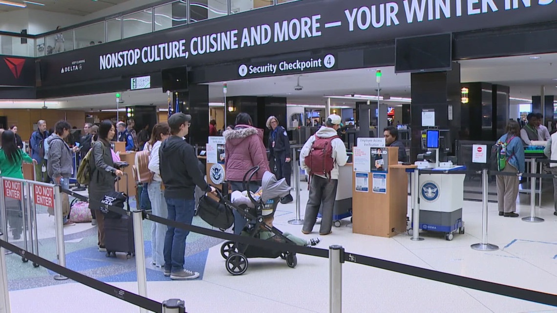 Fuel shortage warnings ease at SEA ahead of Thanksgiving travel rush