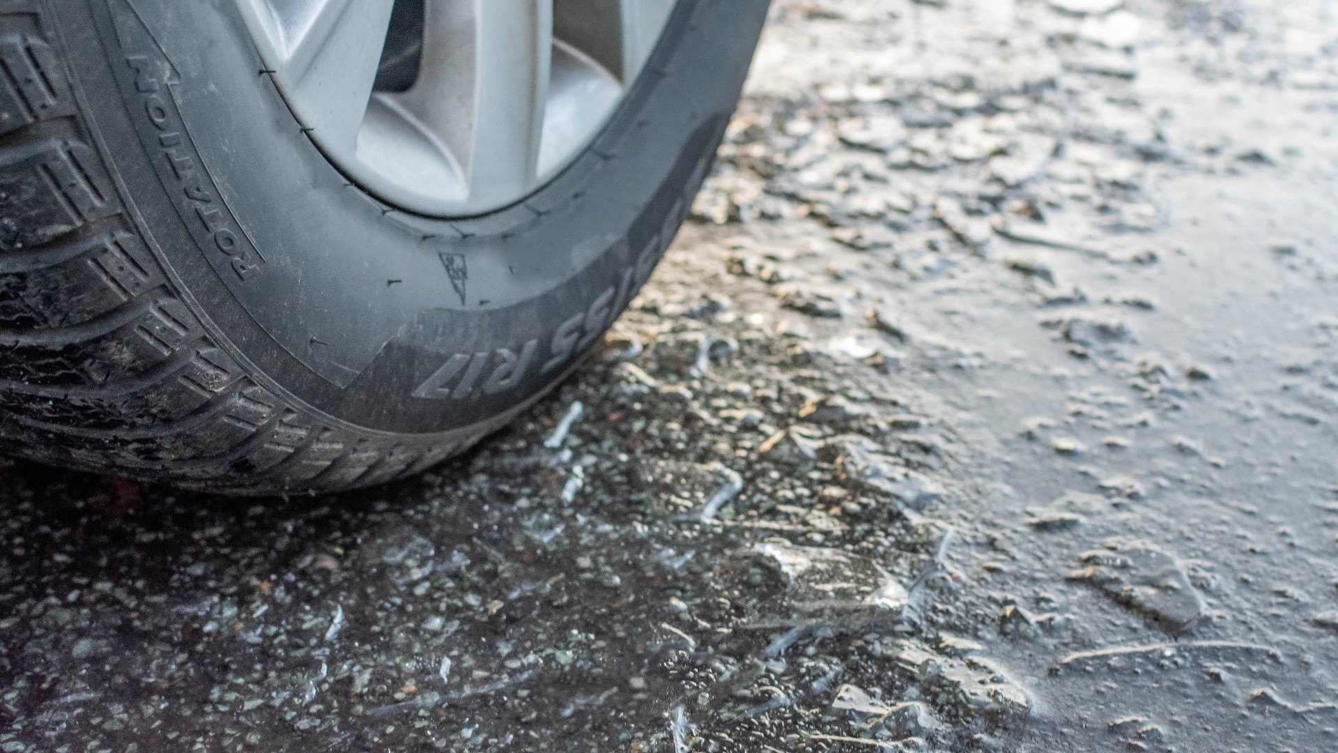 Another Winter Storm Wreaks Havoc On Western Washington Roads 