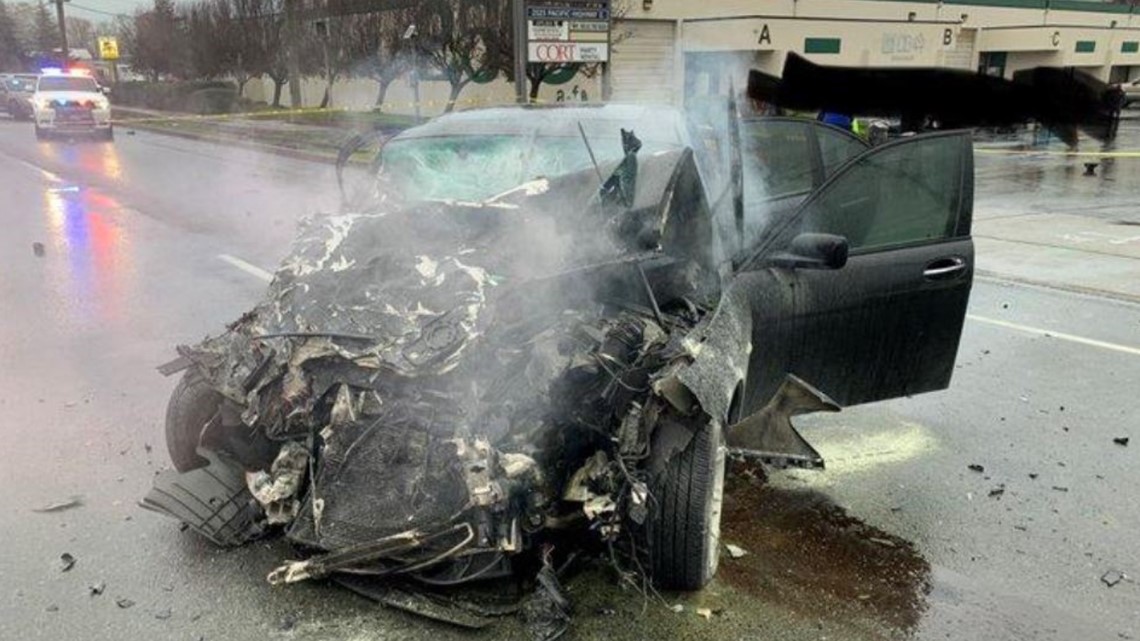 6 hurt in Fife crash on Pacific Highway East Monday afternoon