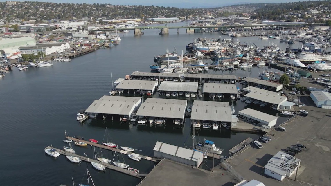 Port of Seattle to close 3 docks at Salmon Bay Marina, forcing out liveaboards and floating homes