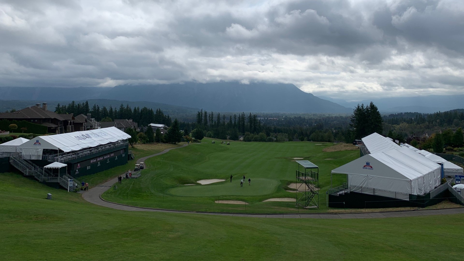 The Boeing Classic at Snoqualmie Ridge features fantastic golfers and lots of fun for the whole family. Sponsored by the Boeing Classic.