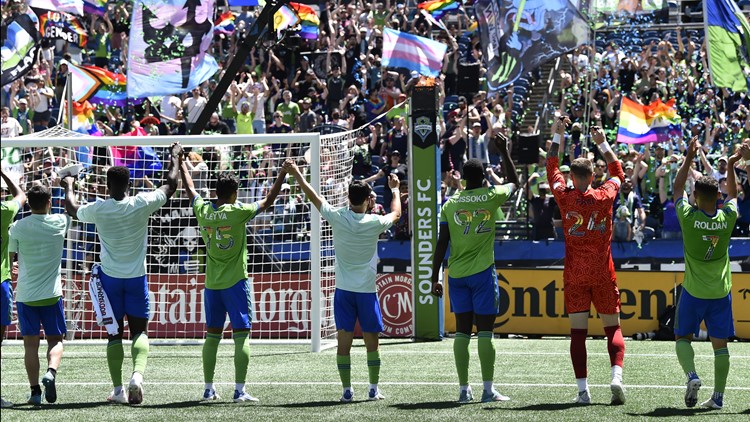 Bruin sparks Sounders to 3-0 victory over Sporting KC