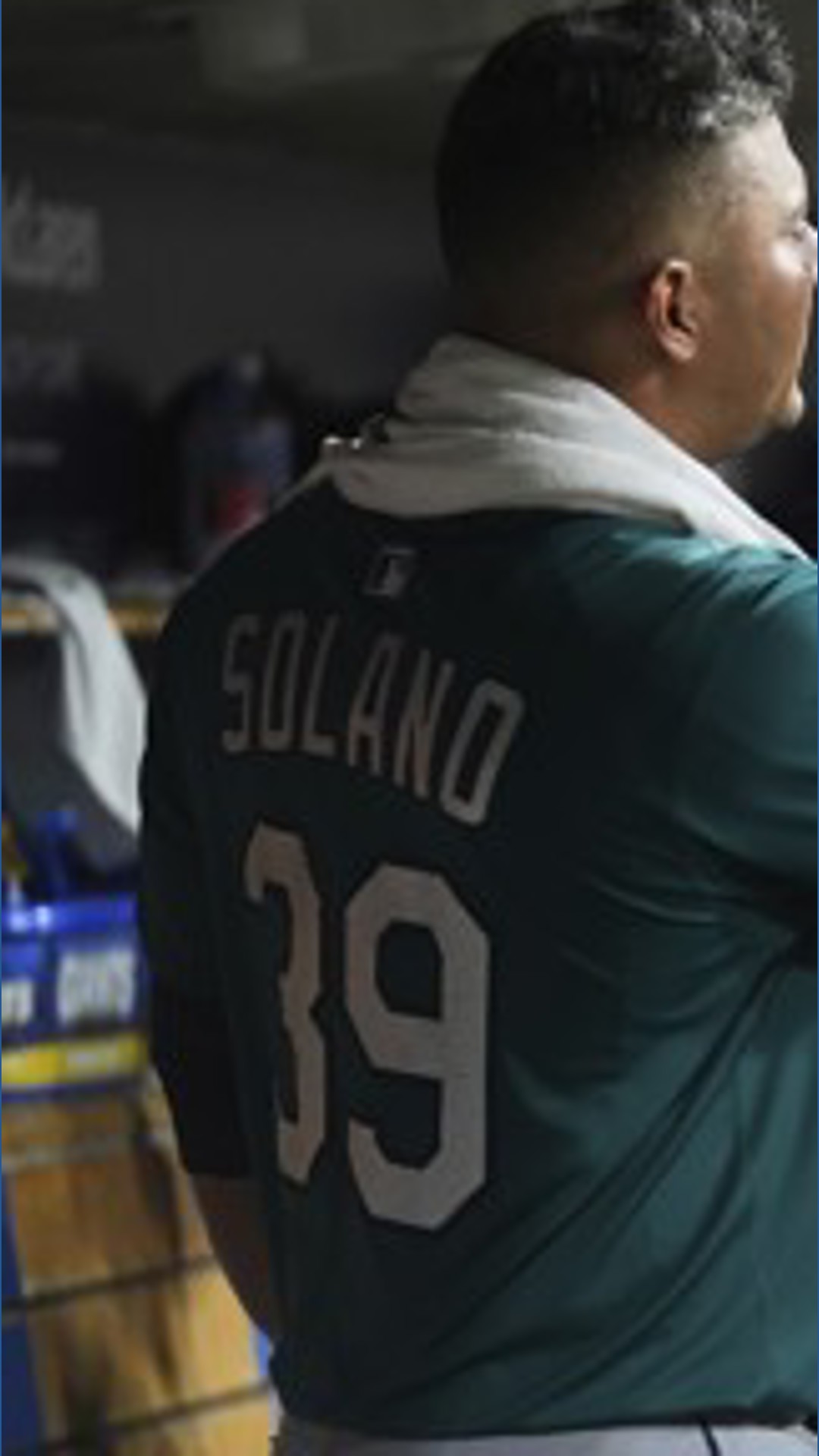 Raleigh nears Bonds' record with two homers in Mariners' win | king5.com