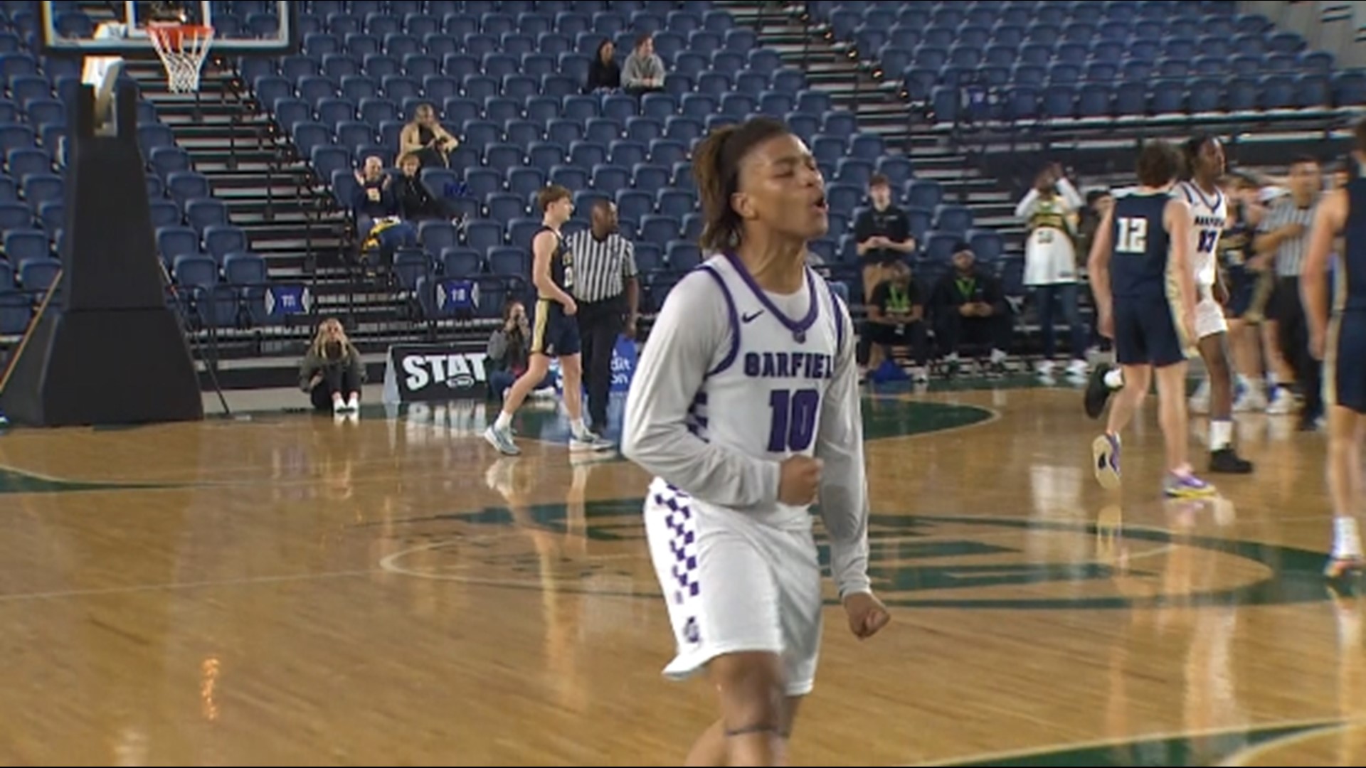 Highlights of the Garfield boys 60-58 OT win over Arlington in the 3A State Round of 12