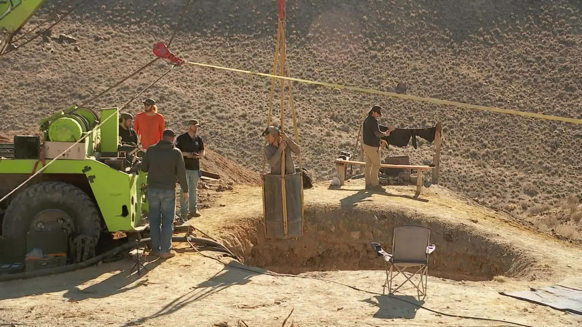 Chuck Cox drove to the Utah dig site to thank and help those working on the search.