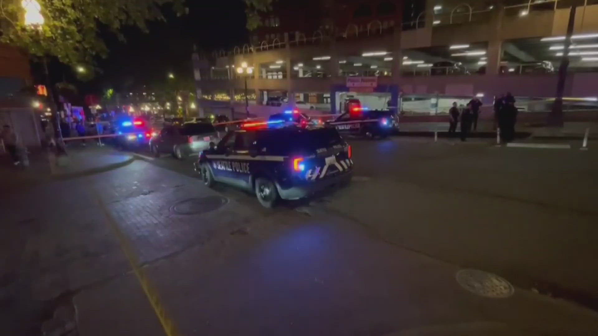 Seattle police are investigating a shooting that left one man dead in Pioneer Square Saturday night.