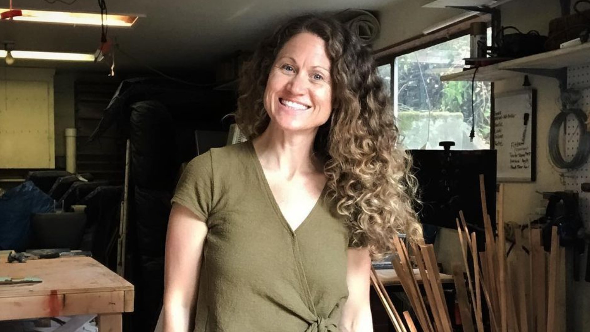 Amanda Whitworth shares furniture transformations and her cancer journey with more than 27,000 Instagram followers on her account Sawdust and Soul. #k5evening