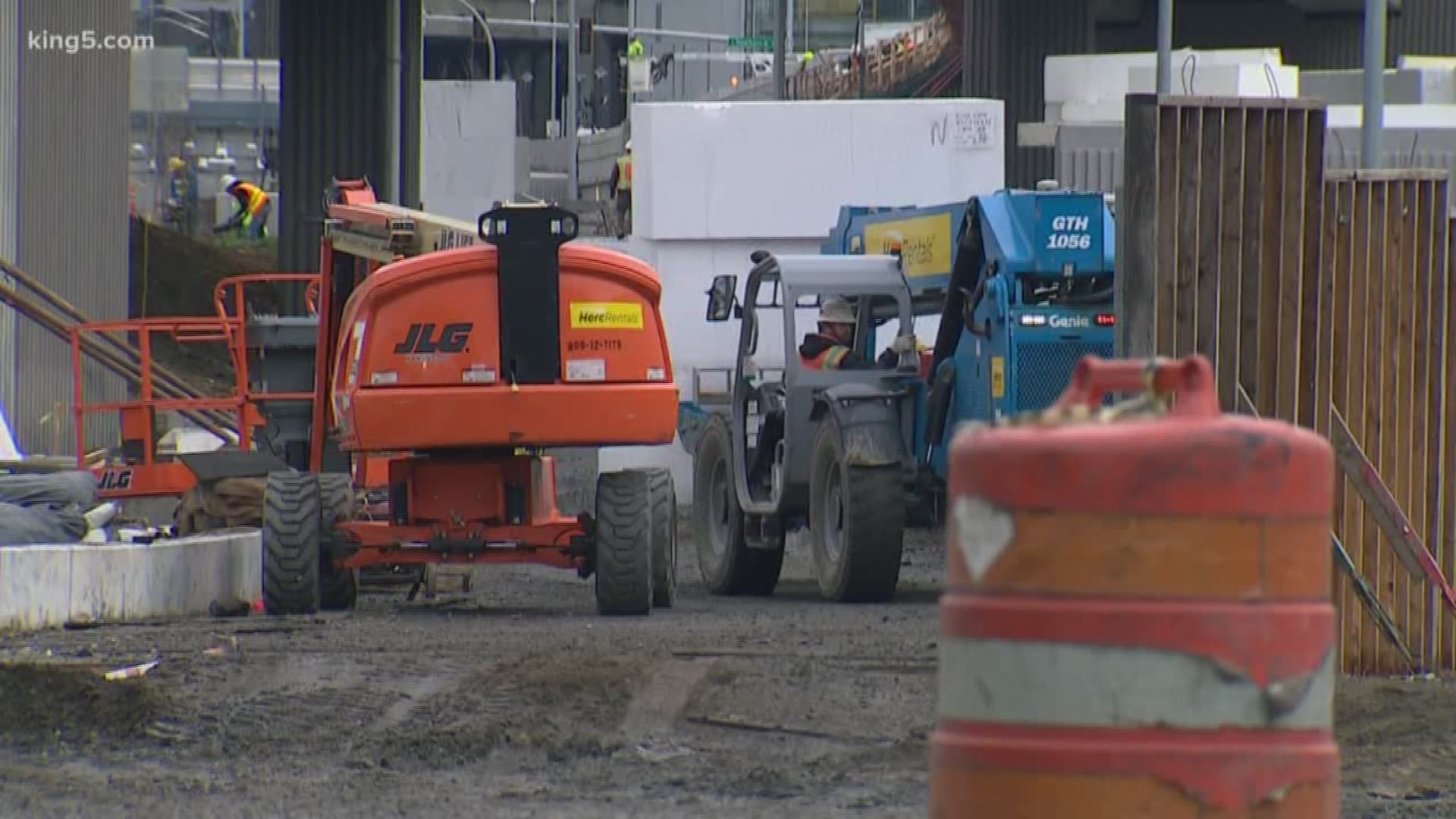 As Glenn Farley tells us, contractors are working fast to disconnect the Viaduct and hook up the roads to the tunnel.