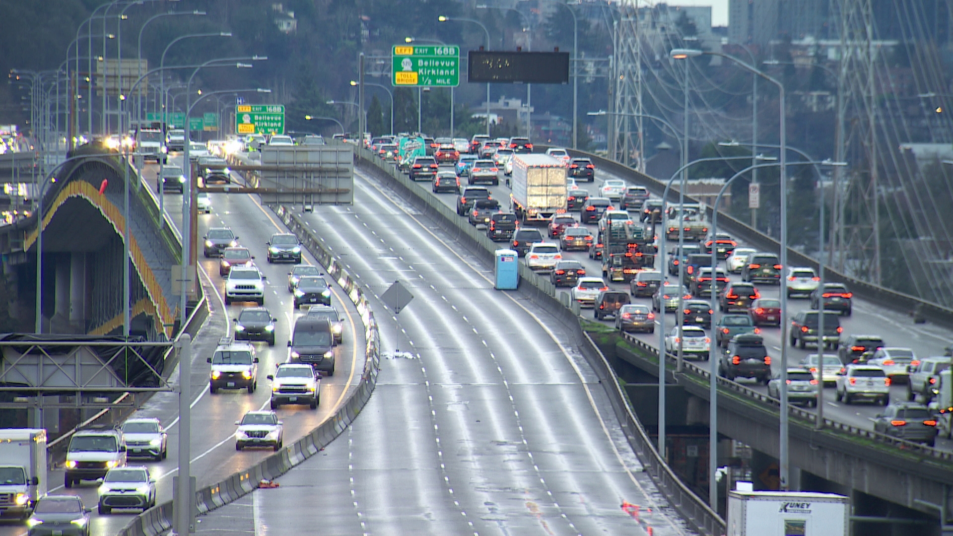 As commuters grapple with I-5 delays, official calls for southbound ...