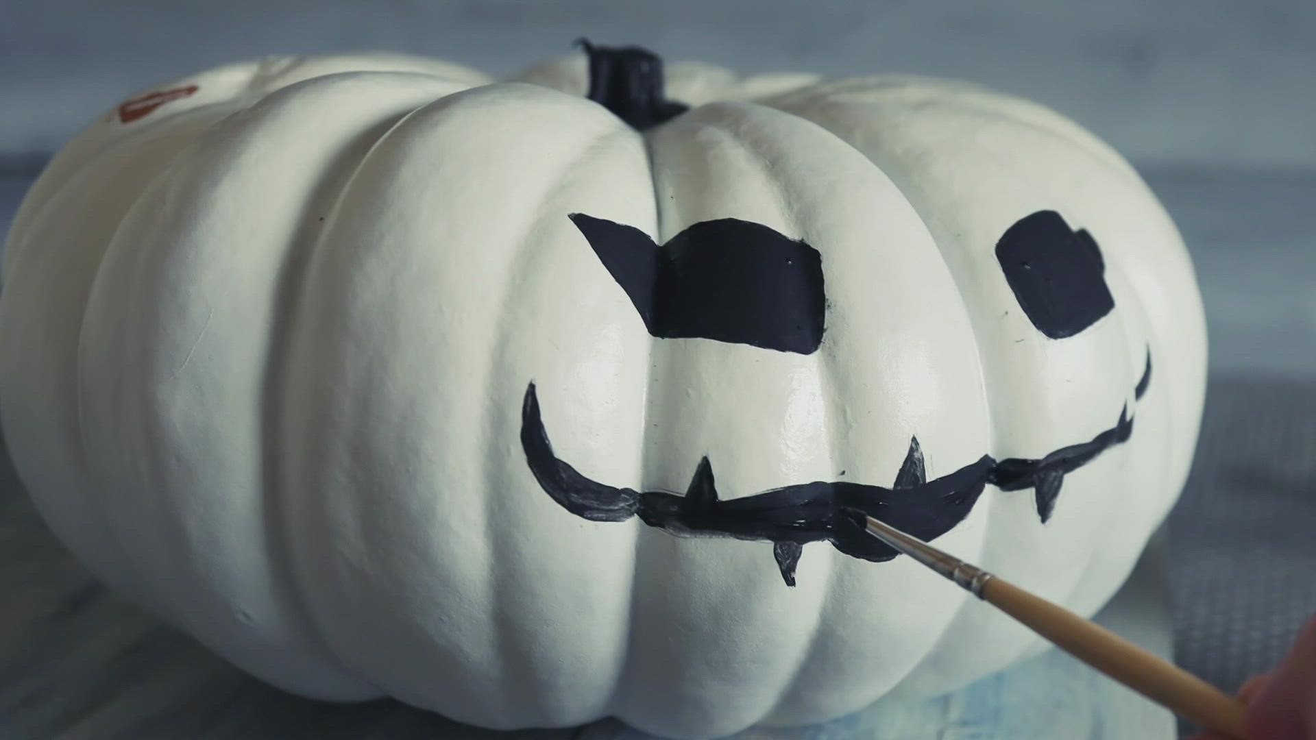 It's not a myth. Smearing petroleum jelly on your jack-o'-lantern helps it stay fresh longer.