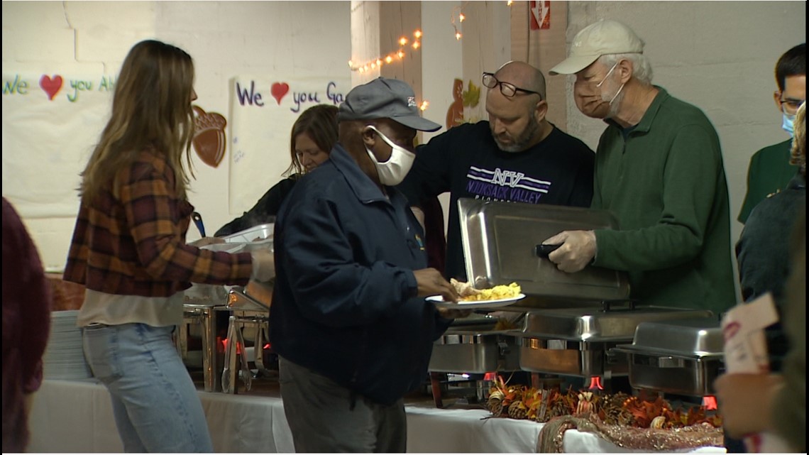 Flood victims come together to put on community Thanksgiving dinner in Everson - Vimarsana News