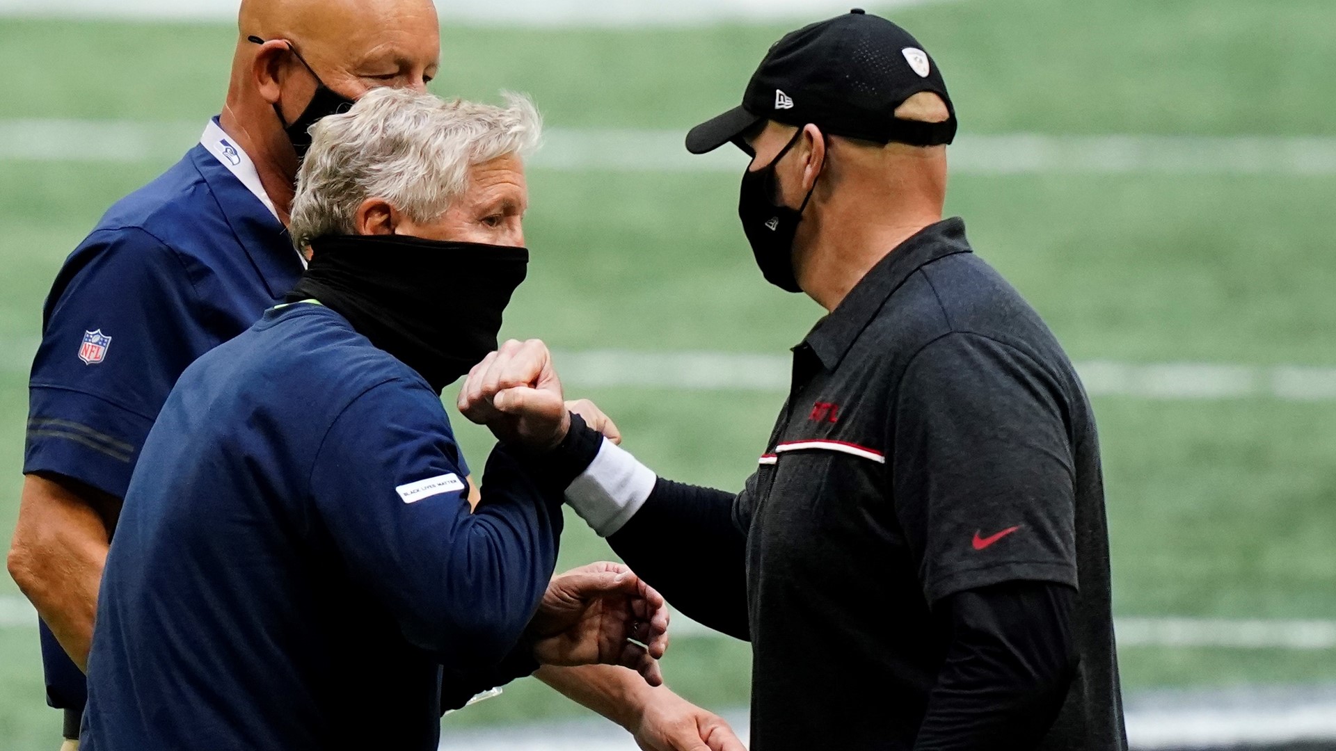 NFL reminds teams to follow sideline rules on face coverings