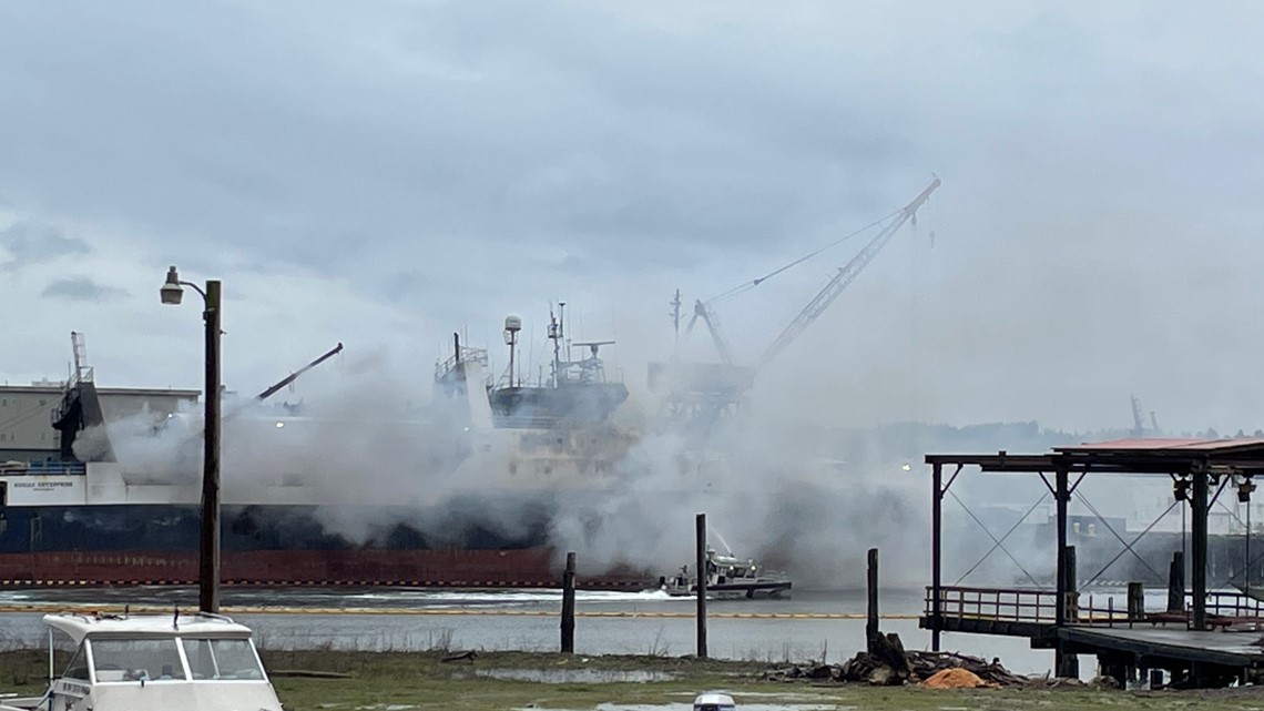 Tacoma boat fire prompts smoke-related shelter-in-place order - Vimarsana News