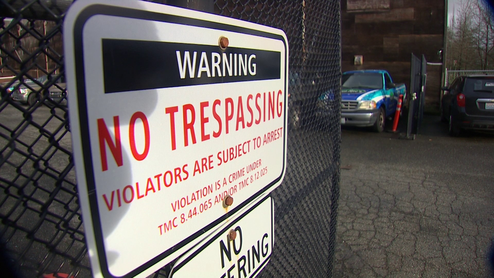 Tacoma business owner, city council member look at electric fences as crime deterrents king5