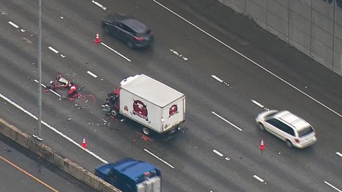 Crash causes 4mile backup on southbound I5 in downtown Seattle