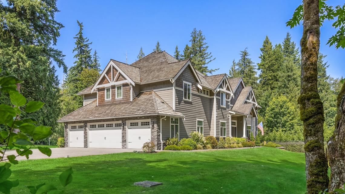 Former UW athletic director lists large Redmond property for sale - Vimarsana News