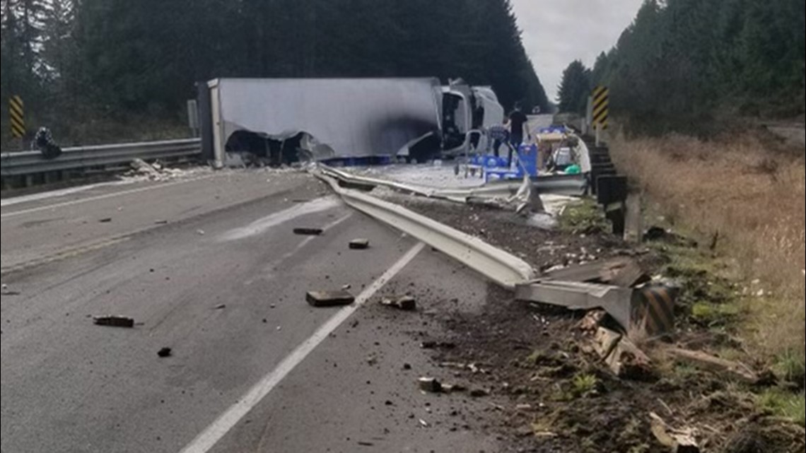 SR 507 closed south of Spanaway for rollover crash, milk spill - Vimarsana News