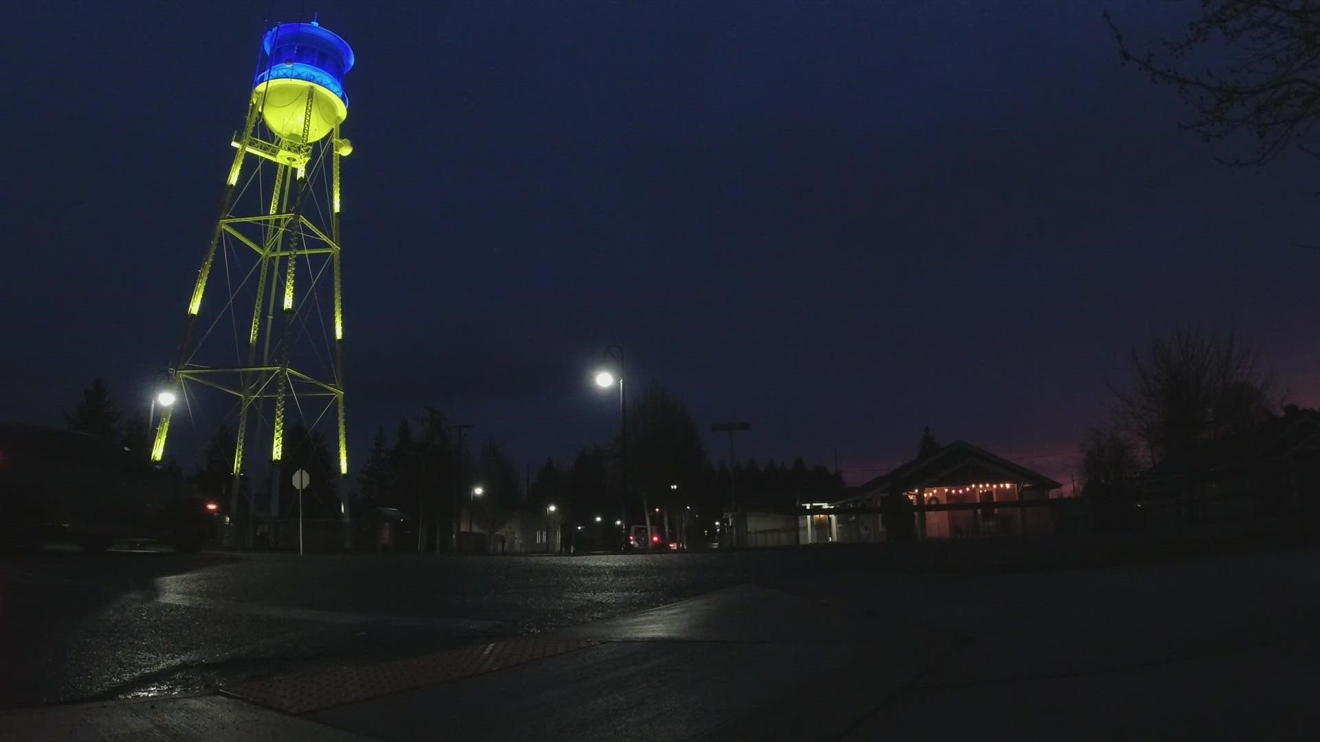 The tower's restoration was partly inspired by the Space Needle's ability to light up with different colors.