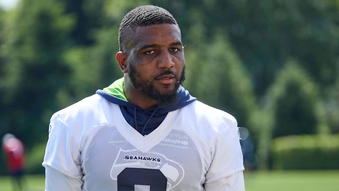 Bobby Wagner gives to needy for Halloween, leads Seahawks